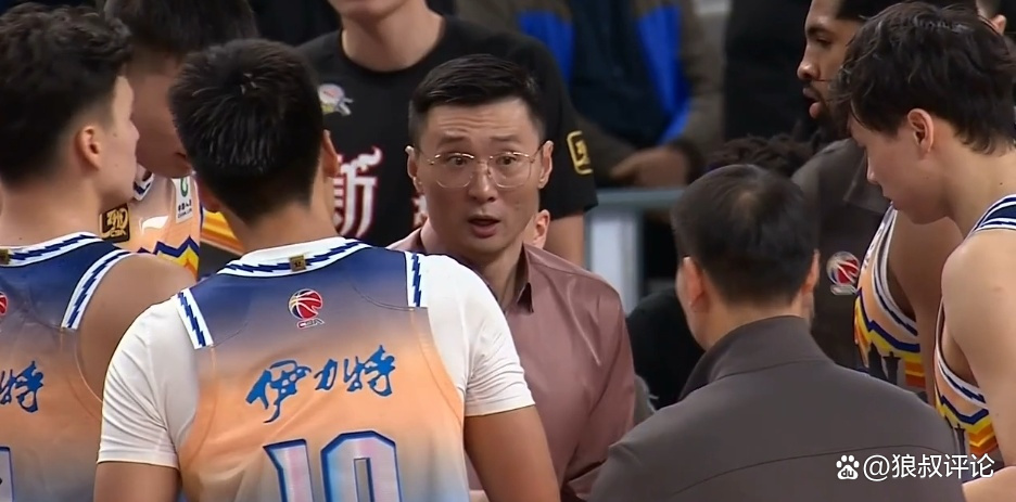 激战正酣：球场上的对决令人热血澎湃的简单介绍